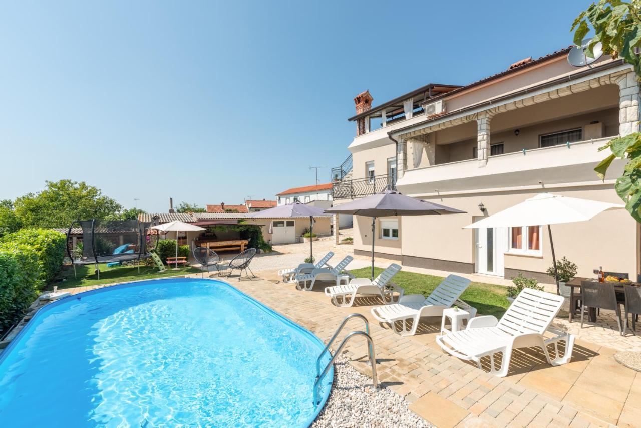 Apartman Dobrec Poreč Buitenkant foto